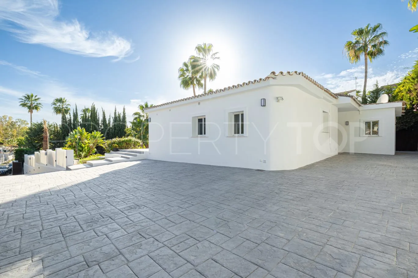 Villa a la venta en Atalaya