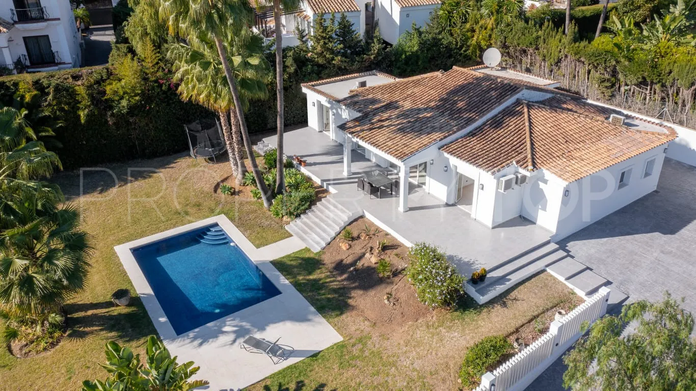 Villa a la venta en Atalaya