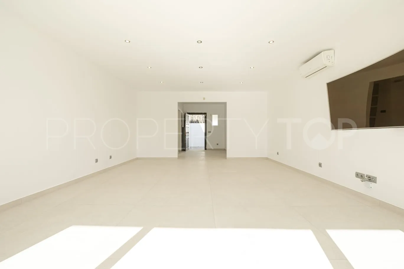 Villa a la venta en Atalaya