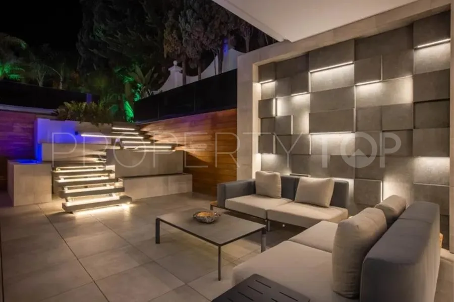 Se vende villa de 10 dormitorios en Guadalpin Banus
