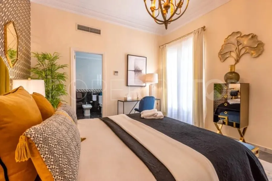 Se vende villa de 10 dormitorios en Guadalpin Banus