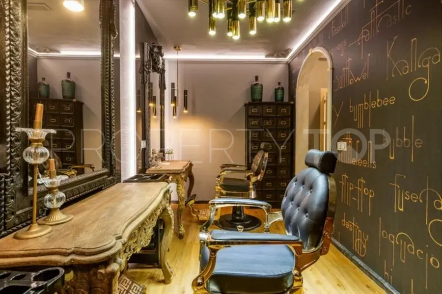 Se vende villa de 10 dormitorios en Guadalpin Banus