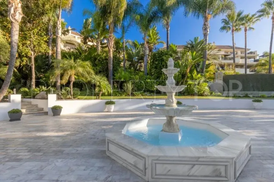 Se vende villa de 10 dormitorios en Guadalpin Banus