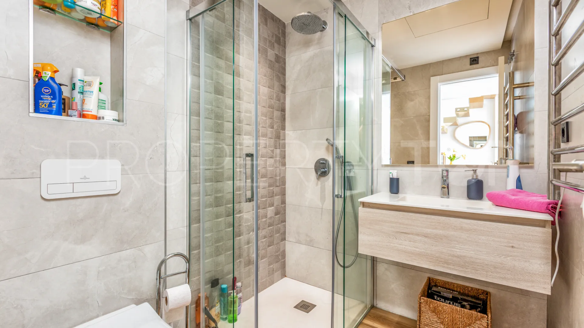 Comprar atico duplex de 2 dormitorios en Estepona Casco Antiguo