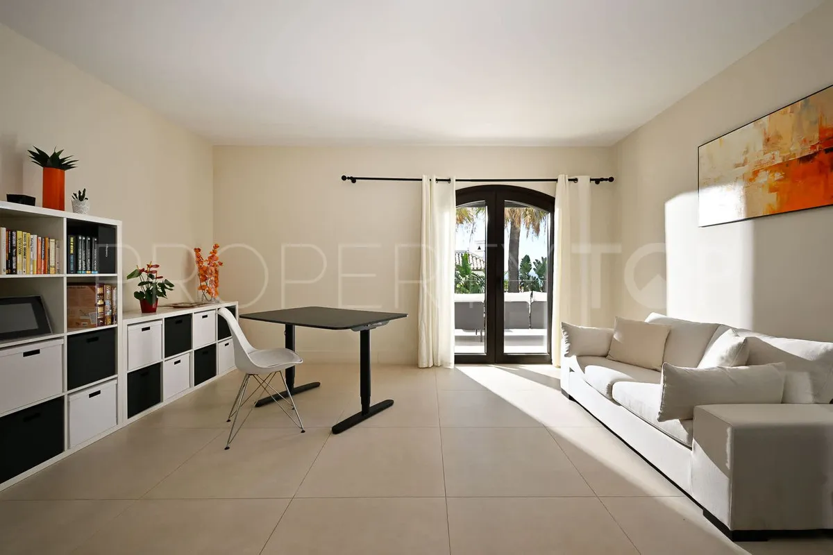 Villa en venta de 6 dormitorios en Marbesa