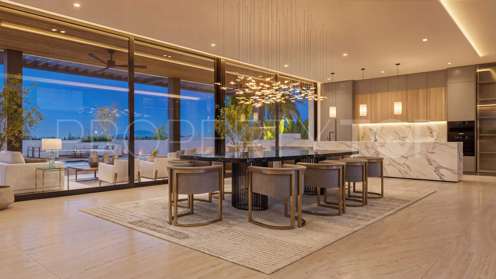 5 bedrooms villa in New Golden Mile for sale