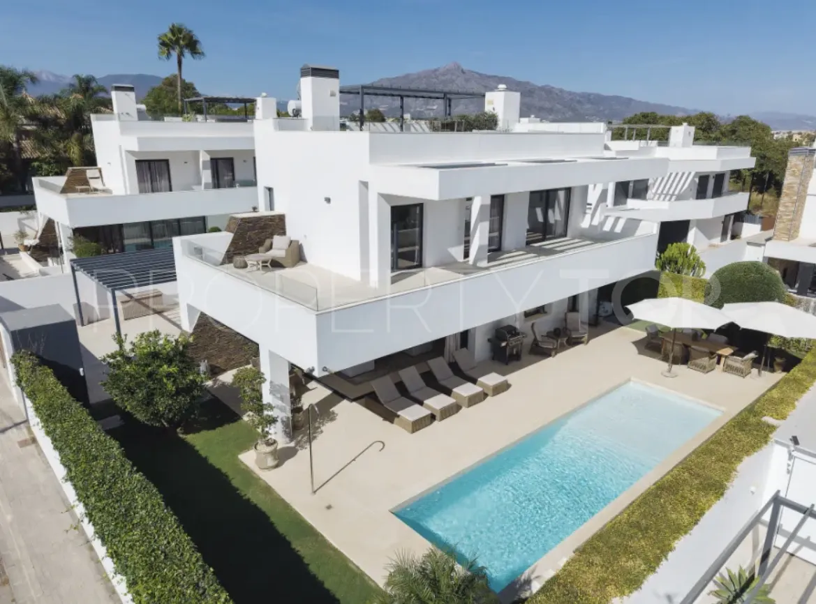 Linda Vista Baja 5 bedrooms villa for sale
