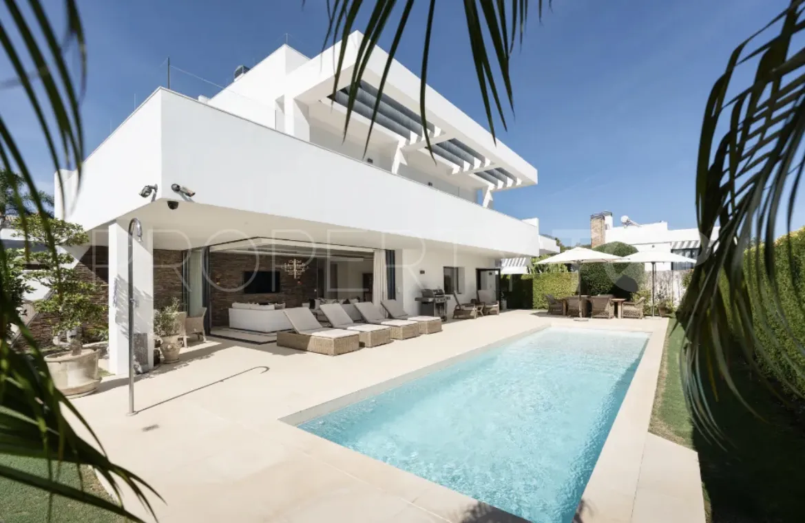 Linda Vista Baja 5 bedrooms villa for sale
