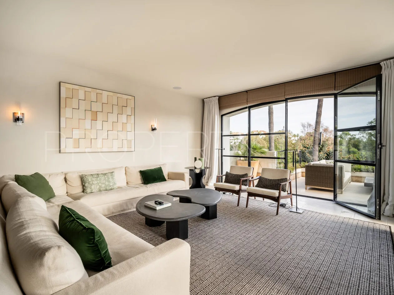 16 bedrooms villa in Las Lomas del Marbella Club for sale