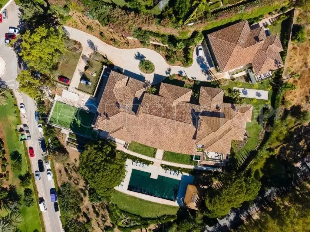 16 bedrooms villa in Las Lomas del Marbella Club for sale
