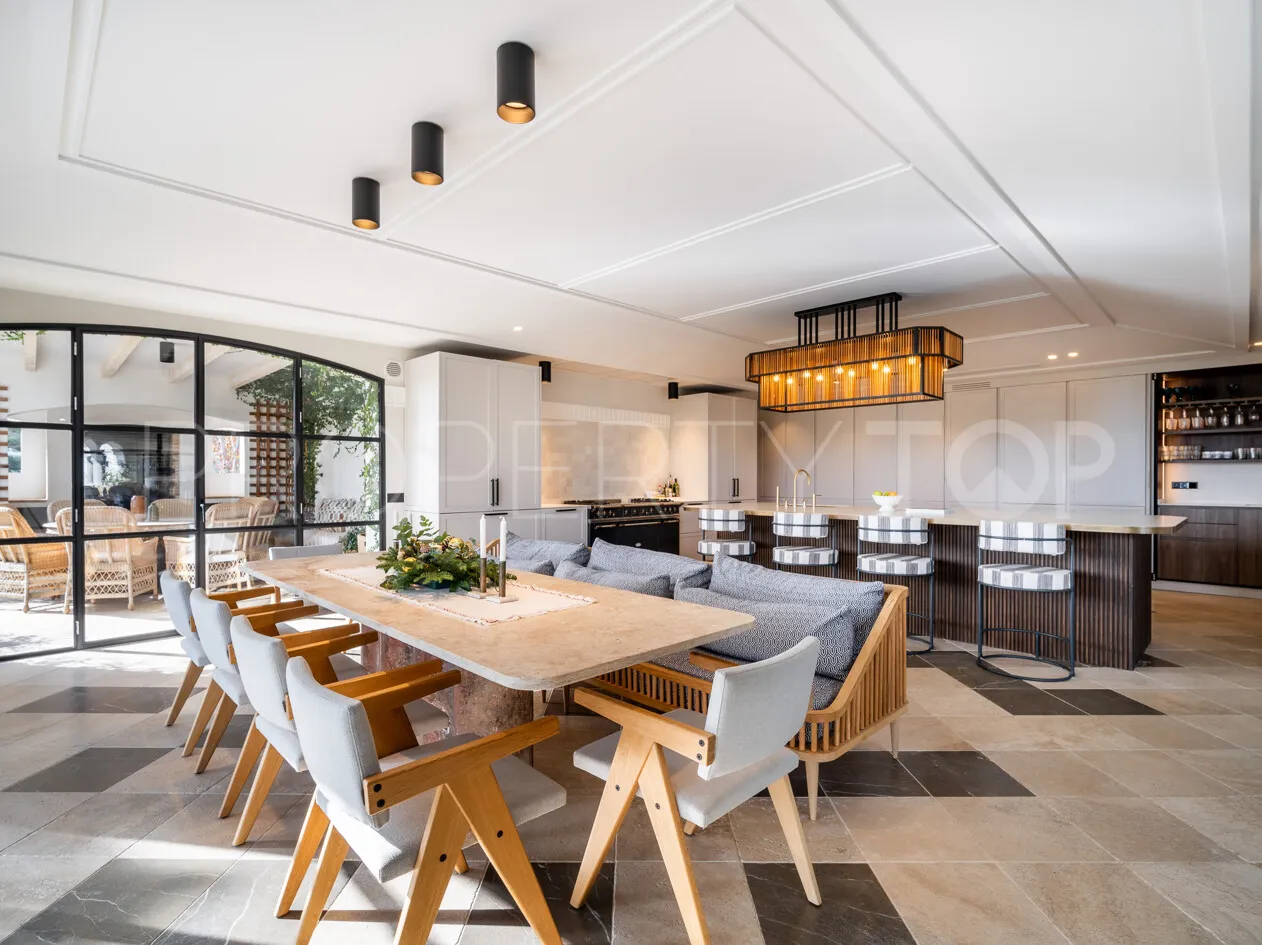 16 bedrooms villa in Las Lomas del Marbella Club for sale
