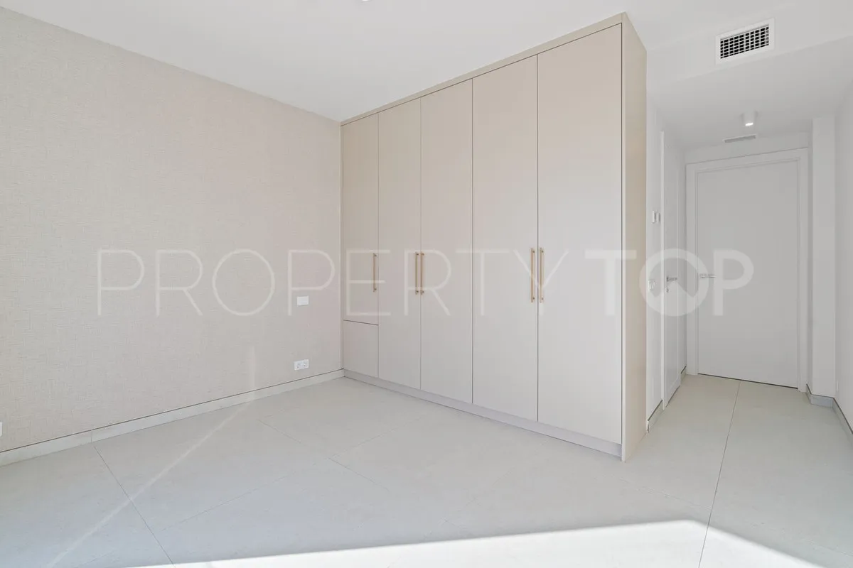 4 bedrooms villa in Elviria for sale