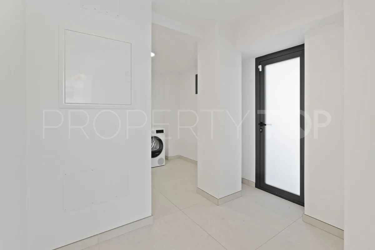 4 bedrooms villa in Elviria for sale