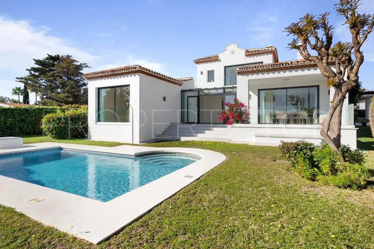 4 bedrooms villa in Elviria for sale