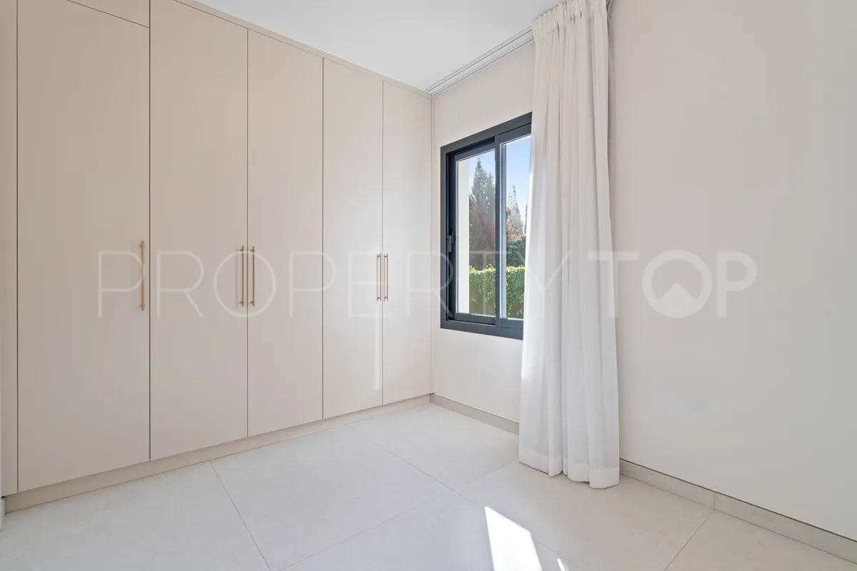 4 bedrooms villa in Elviria for sale