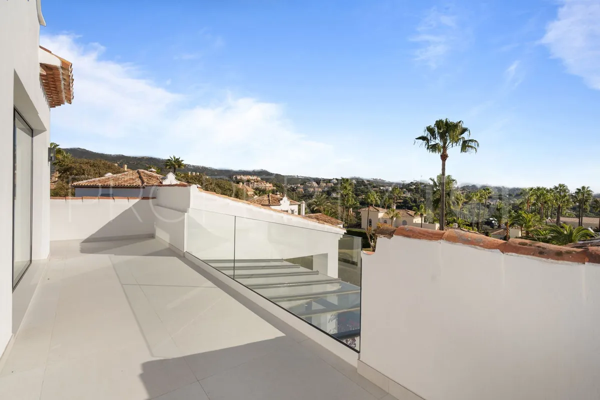 4 bedrooms villa in Elviria for sale