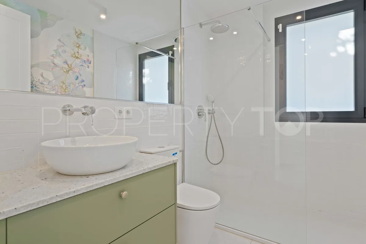 4 bedrooms villa in Elviria for sale