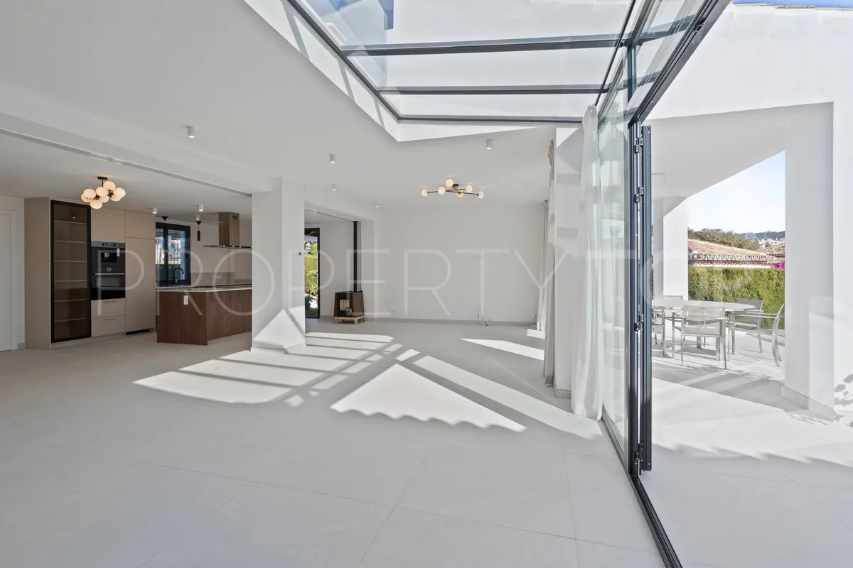 4 bedrooms villa in Elviria for sale