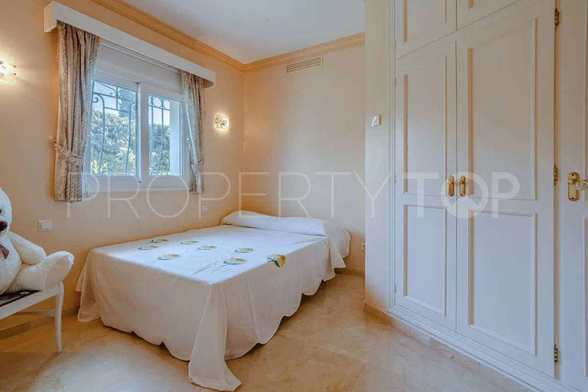 El Paraiso, villa de 5 dormitorios en venta