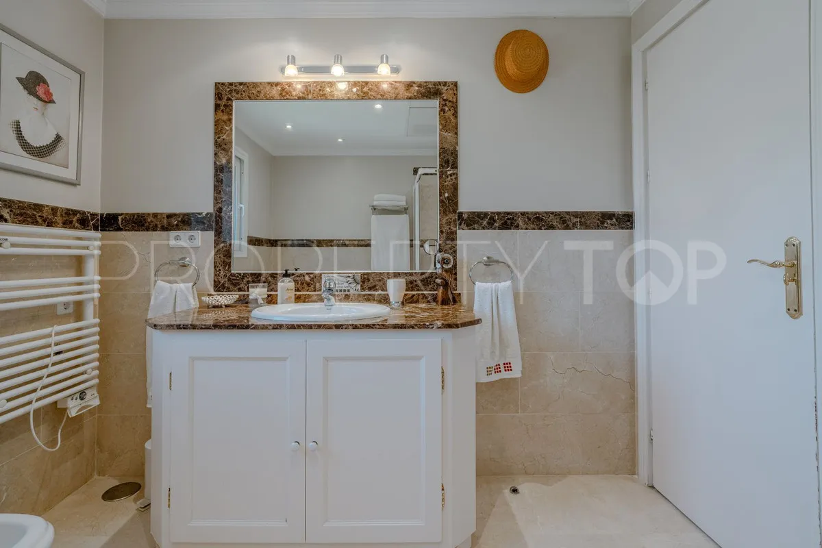 El Paraiso, villa de 5 dormitorios en venta
