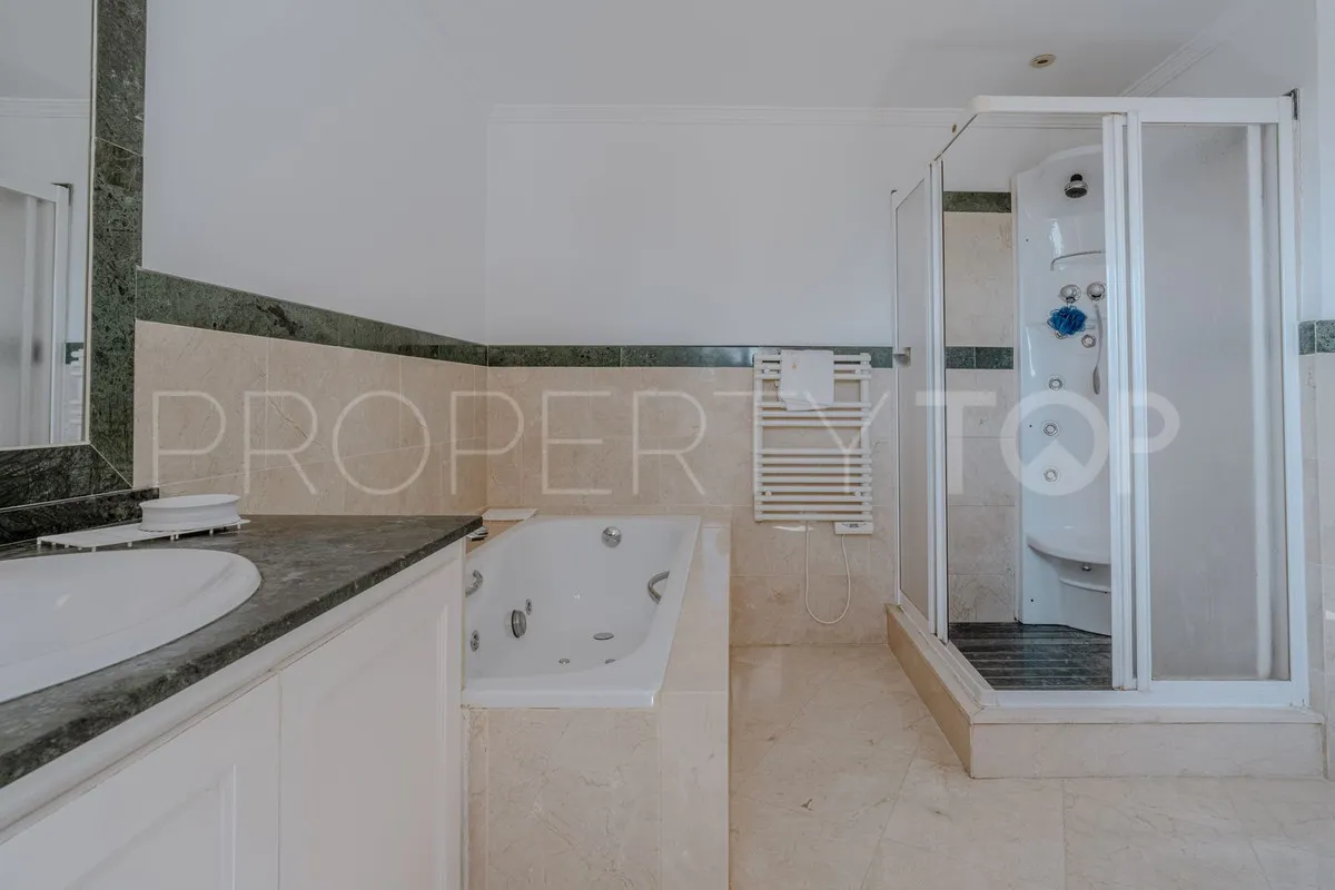 El Paraiso, villa de 5 dormitorios en venta