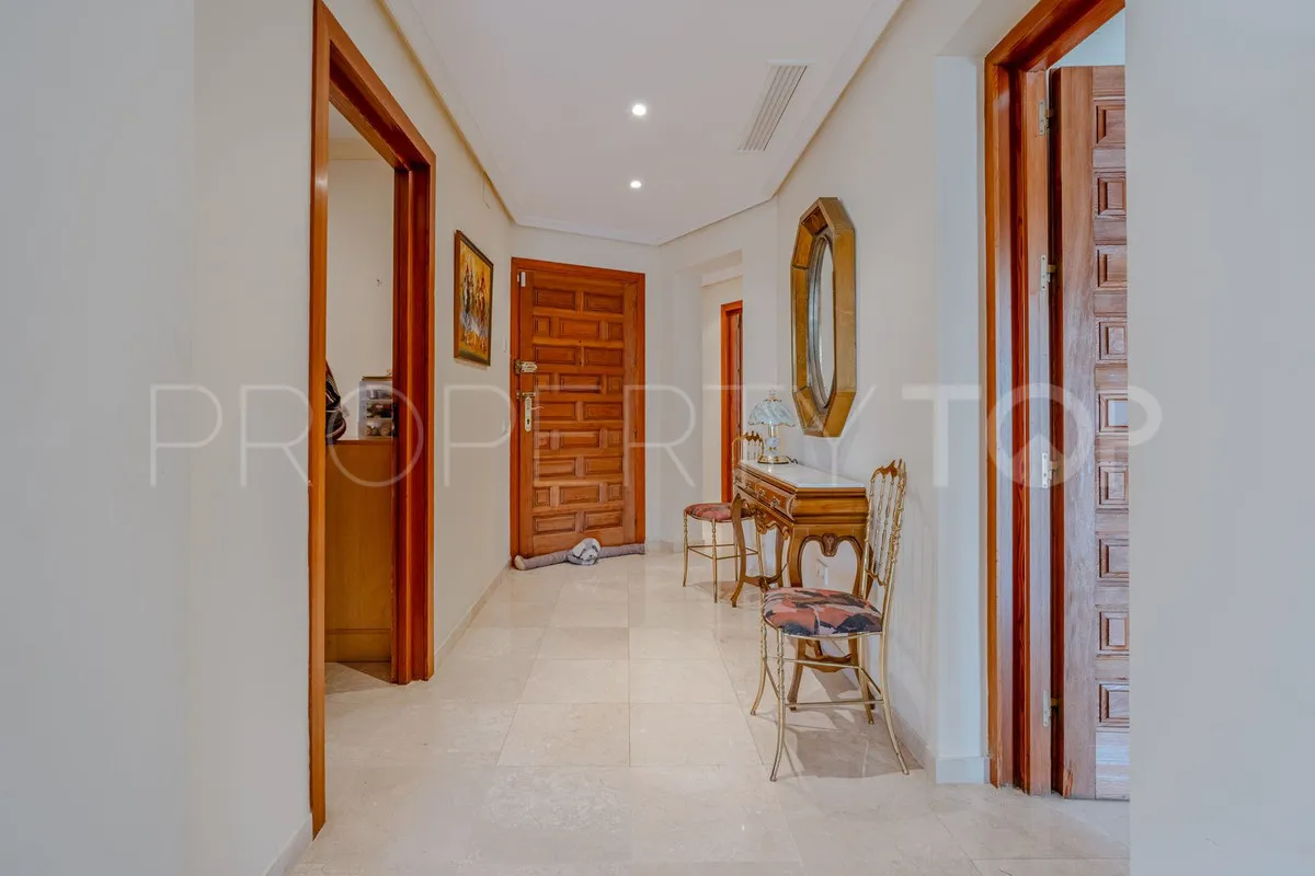 El Paraiso, villa de 5 dormitorios en venta