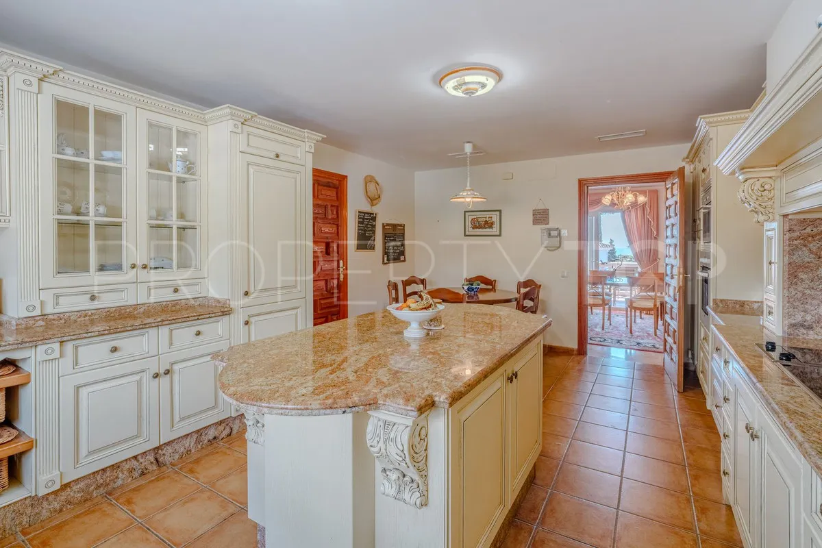 El Paraiso, villa de 5 dormitorios en venta