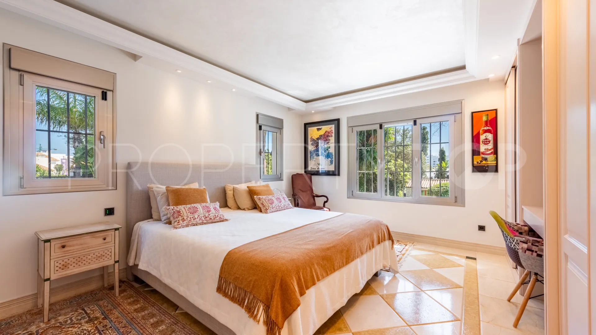 Linda Vista Baja 4 bedrooms villa for sale