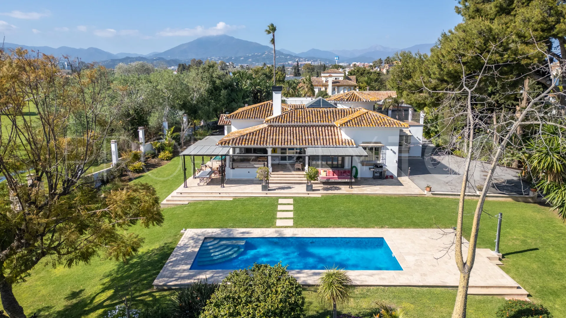 Linda Vista Baja 4 bedrooms villa for sale