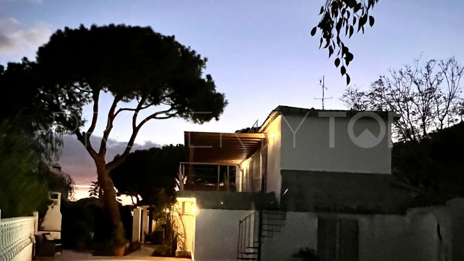 Marbesa, villa de 4 dormitorios en venta