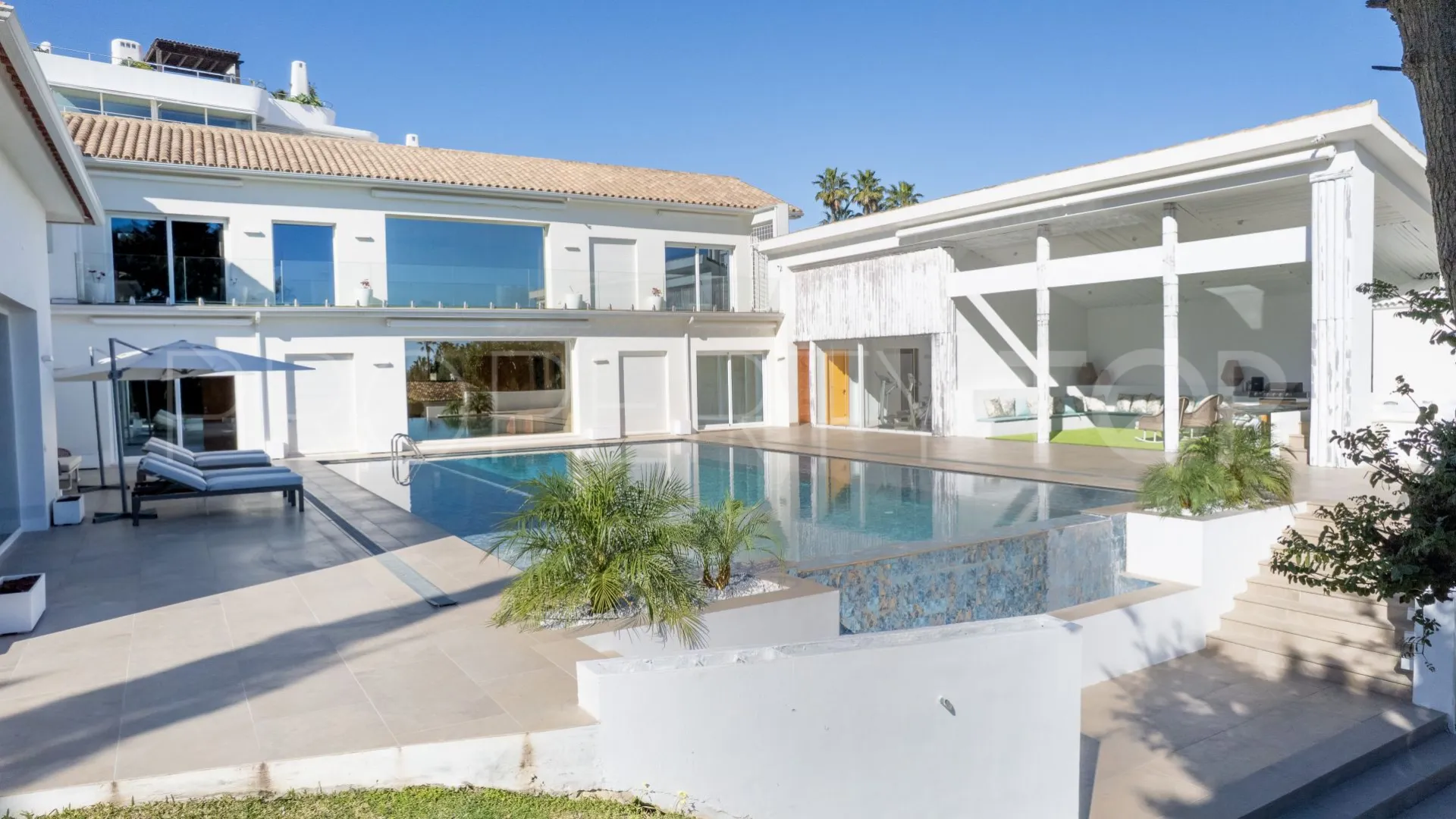 For sale Guadalmina Alta 6 bedrooms villa