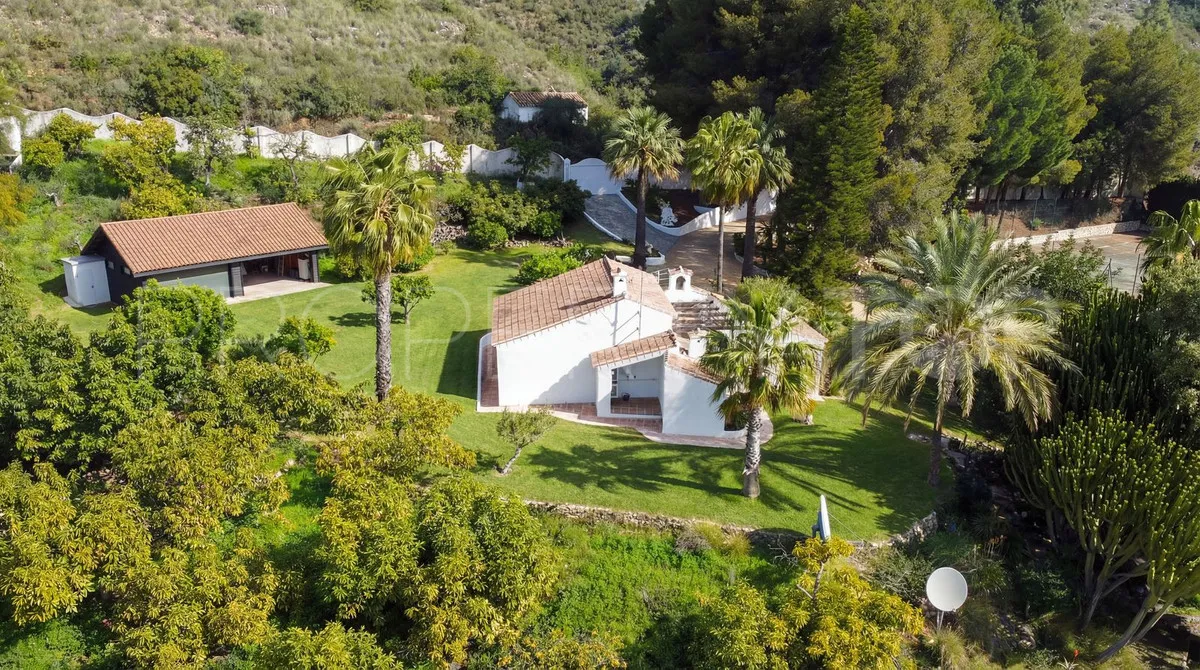 Cortijo a la venta en Alhaurin el Grande