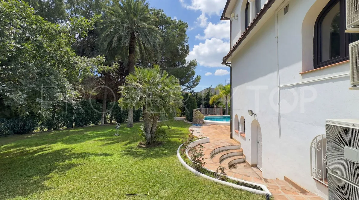 Cortijo a la venta en Alhaurin el Grande