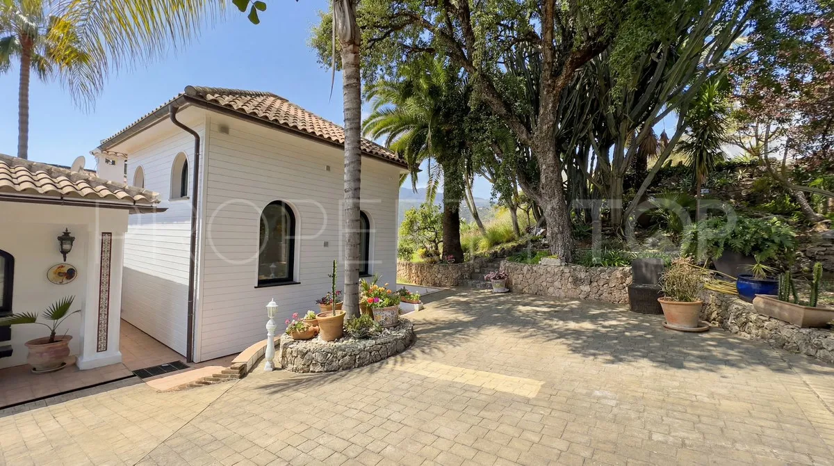 Cortijo a la venta en Alhaurin el Grande