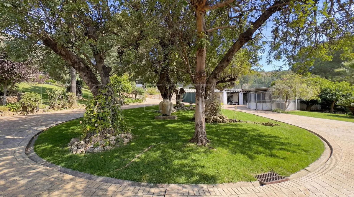 Cortijo a la venta en Alhaurin el Grande