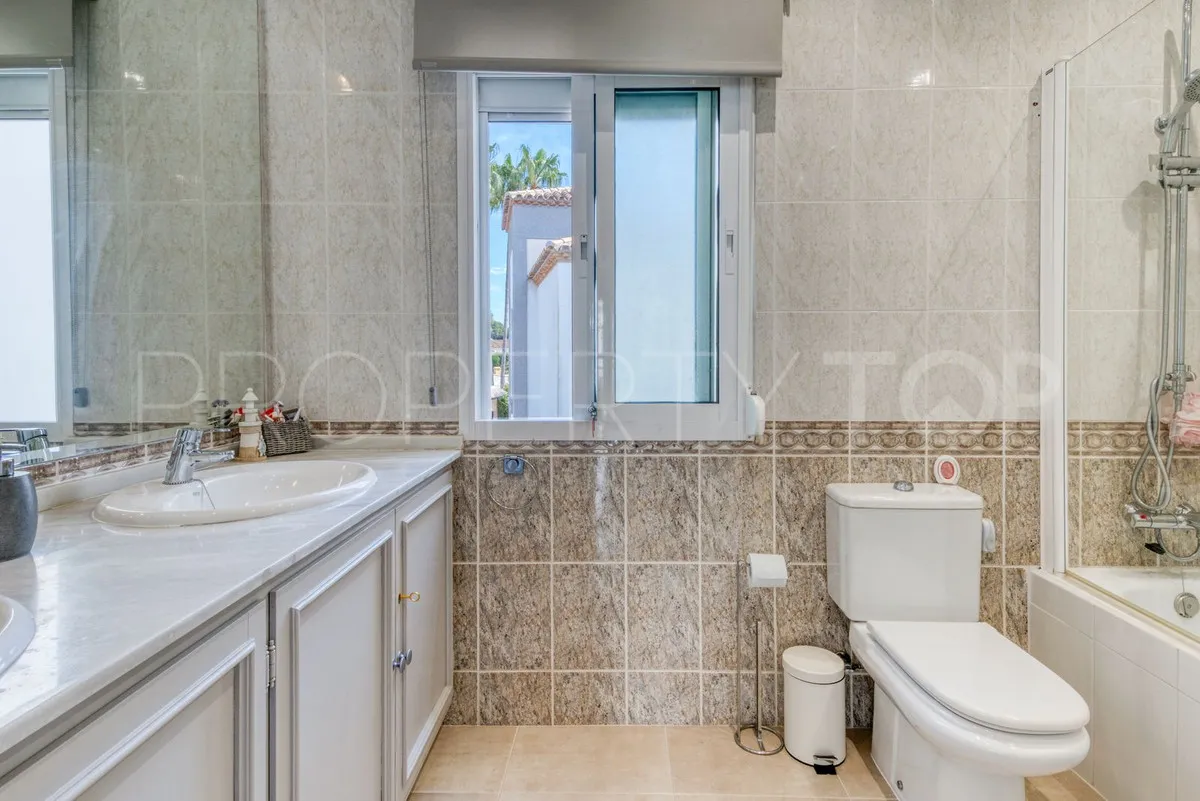 Calahonda, villa en venta