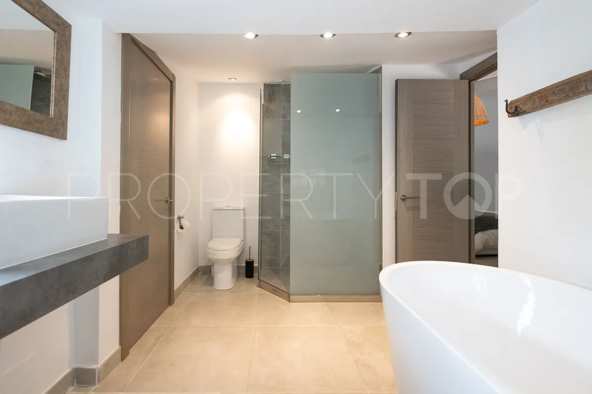 For sale Hacienda las Chapas 5 bedrooms villa