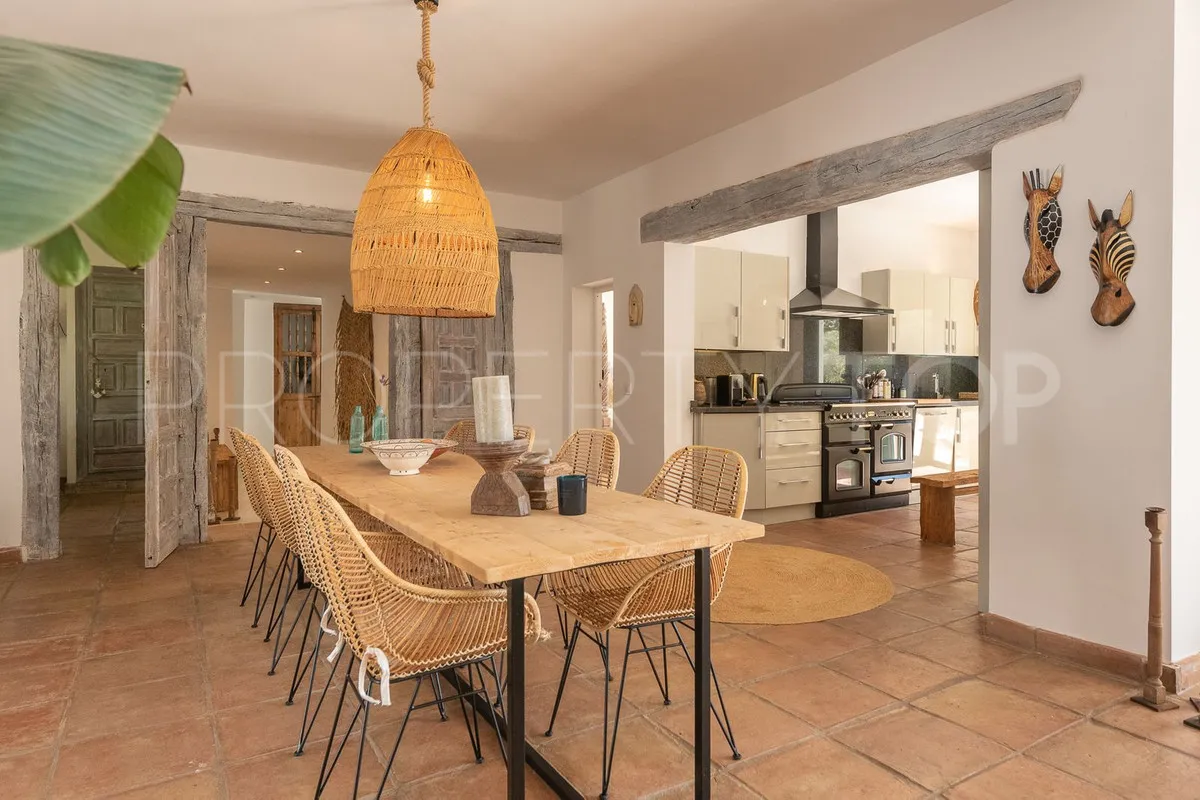 For sale Hacienda las Chapas 5 bedrooms villa