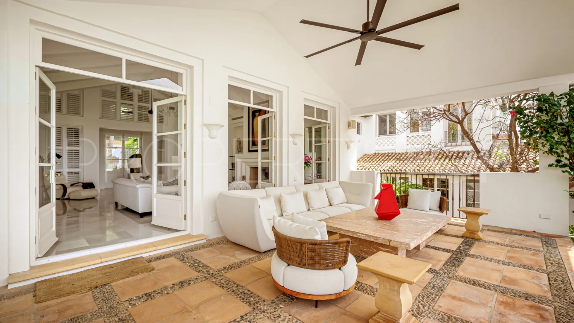 For sale 6 bedrooms villa in Sierra Blanca