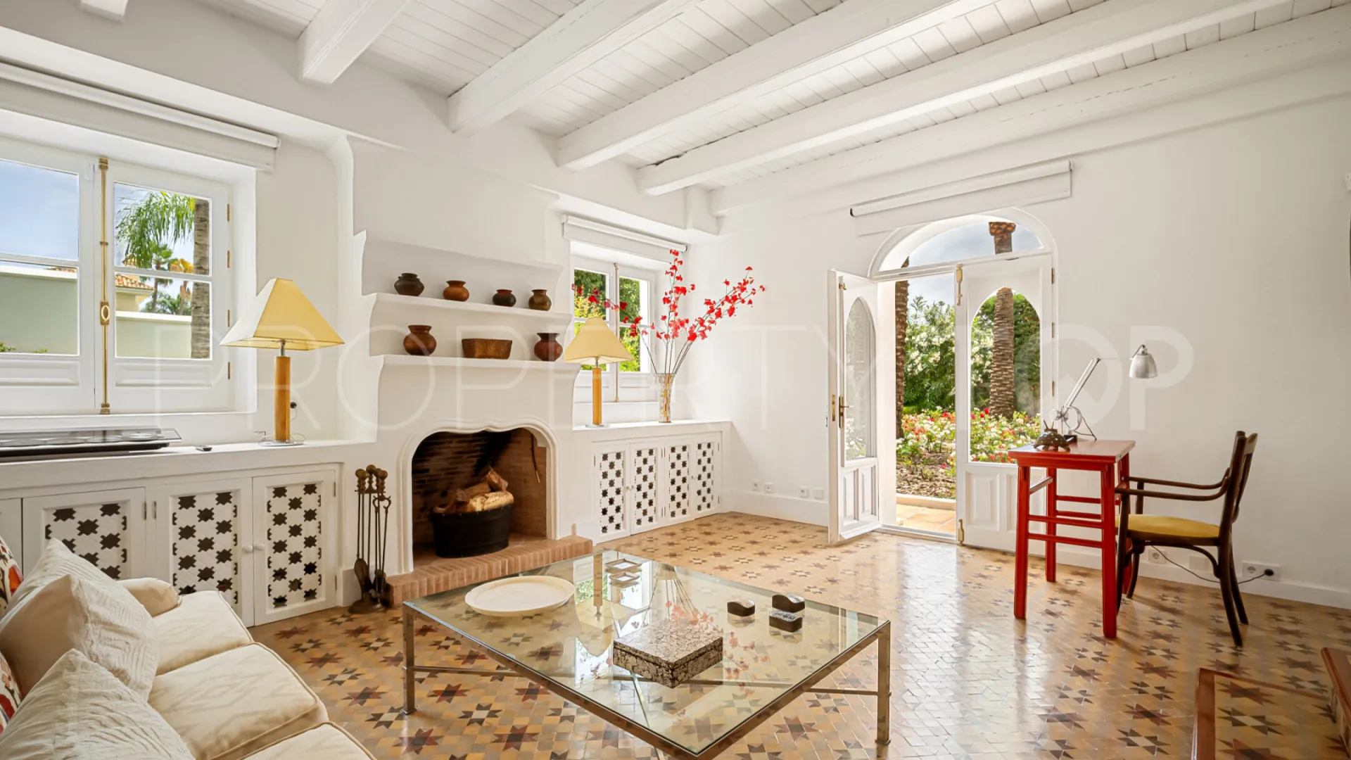 For sale 6 bedrooms villa in Sierra Blanca