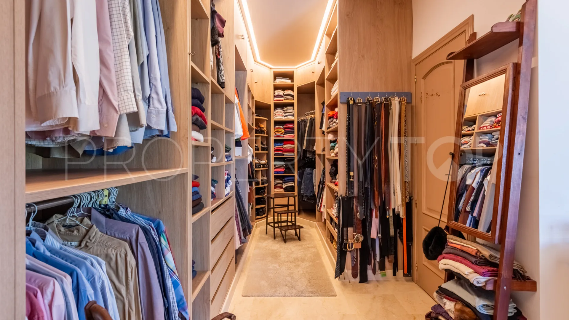Zona B villa for sale