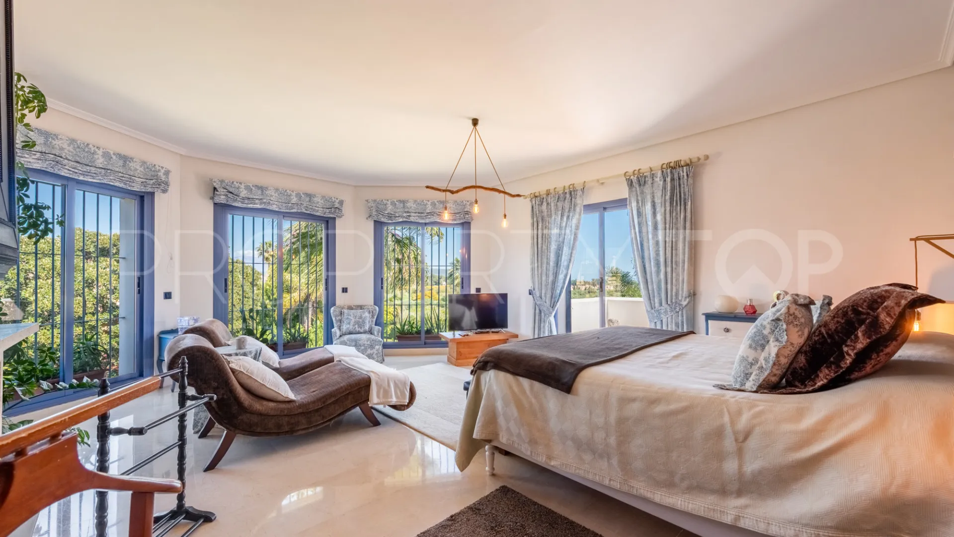 Zona B villa for sale