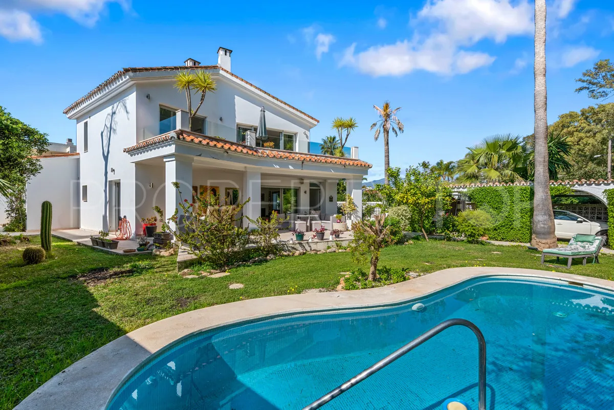 5 bedrooms San Pedro de Alcantara villa for sale
