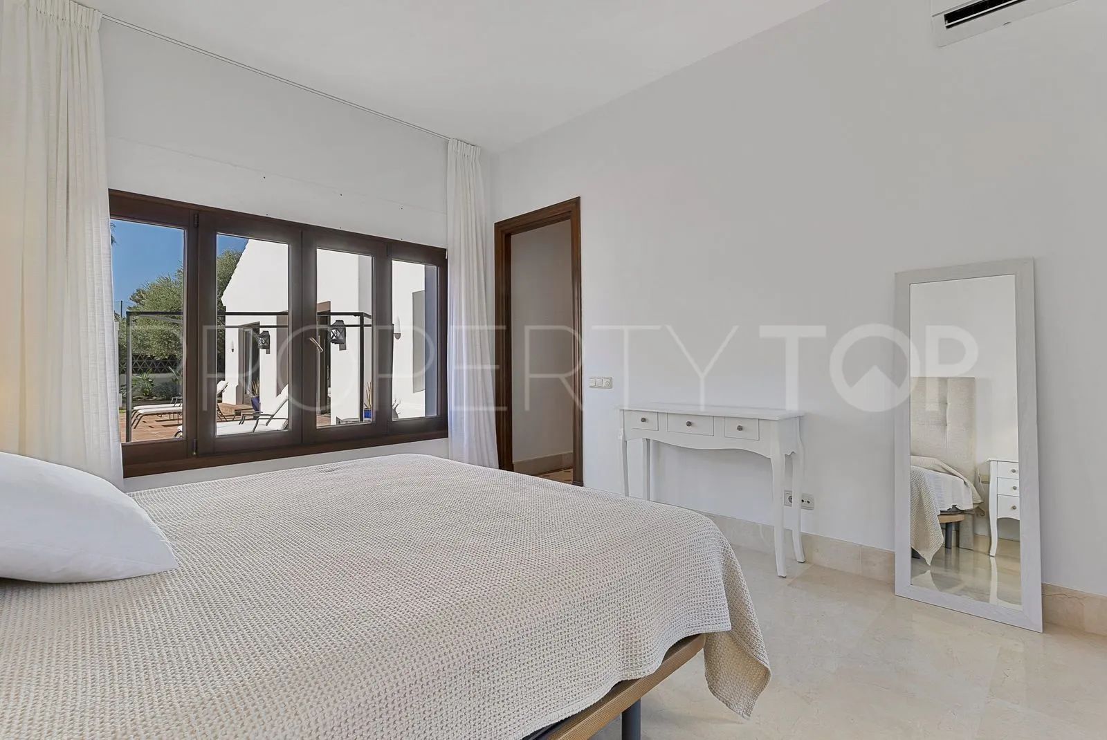 Buy Guadalmina Alta villa