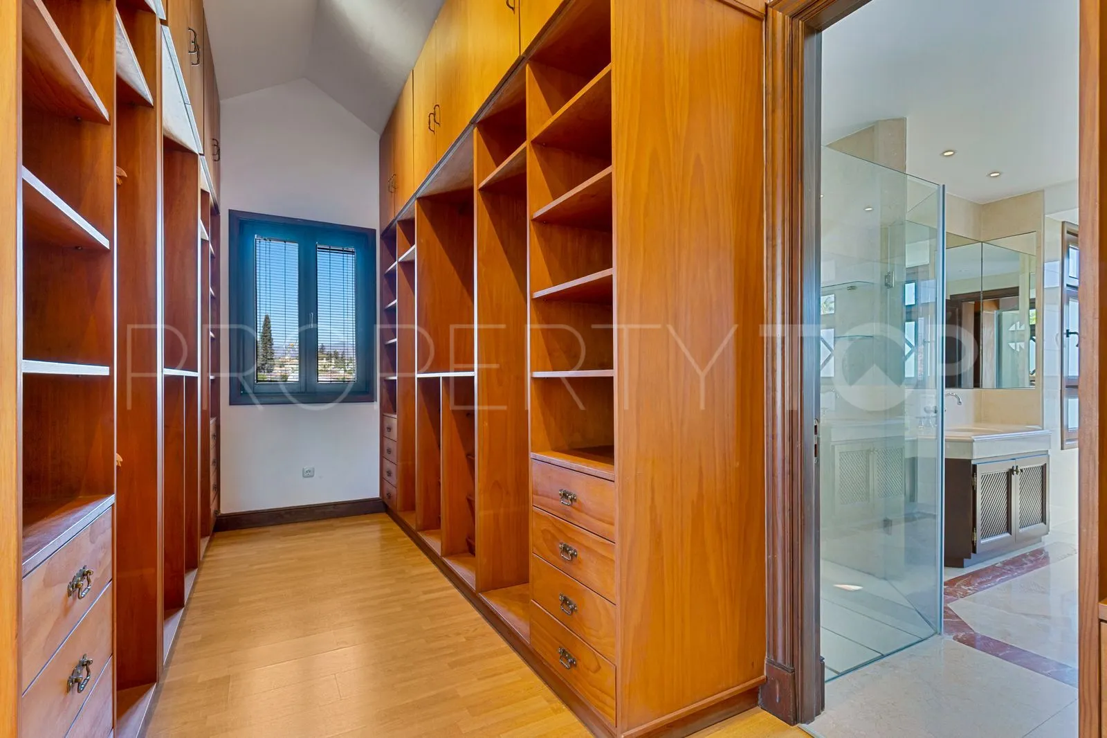 Buy Guadalmina Alta villa