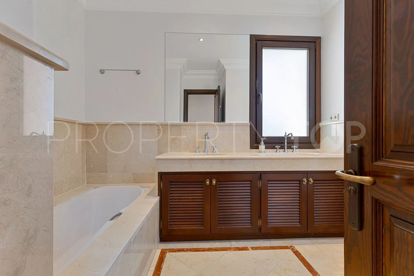 Buy Guadalmina Alta villa