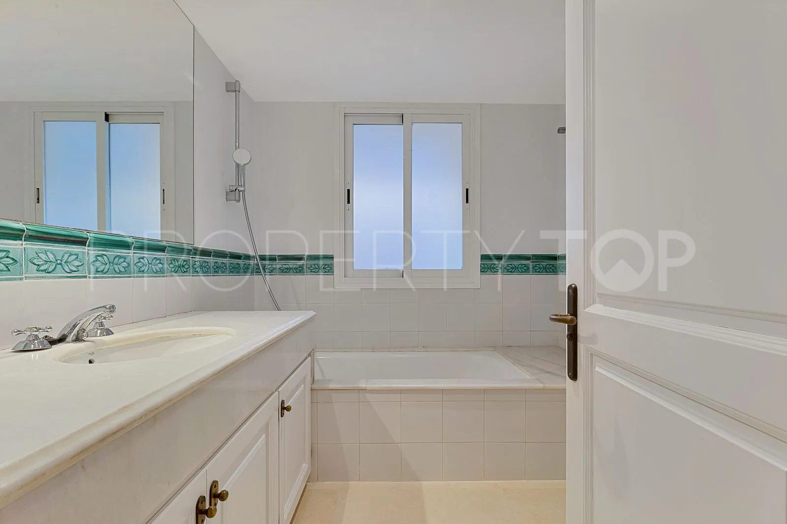 Buy Guadalmina Alta villa
