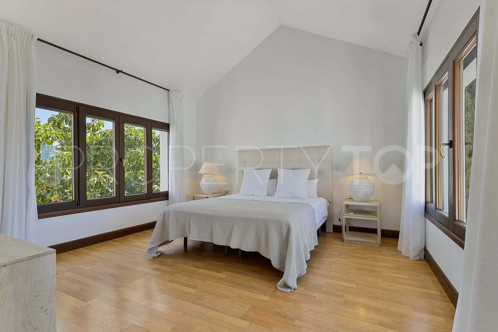 Buy Guadalmina Alta villa