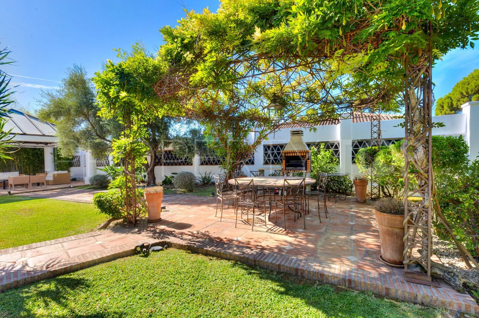 Buy Guadalmina Alta villa