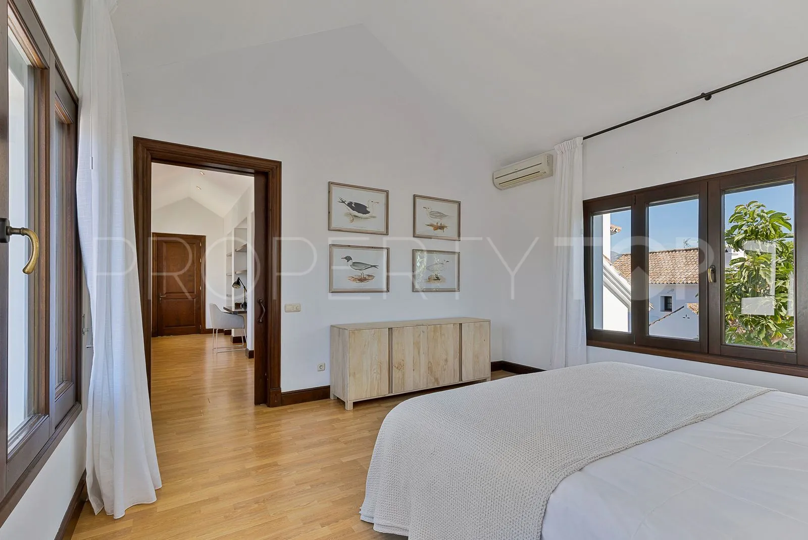 Buy Guadalmina Alta villa